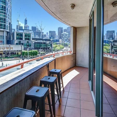 Southbank Tower Apartments Ville de Ville de Melbourne Extérieur photo